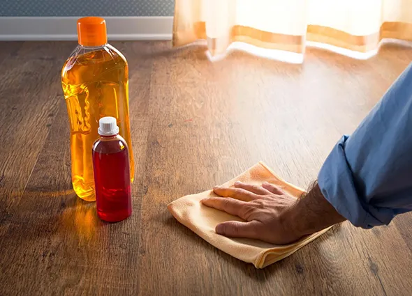 Key benefits of laminate floor cleaning in Boardman and Akron OH including shine, safety, and fast drying.